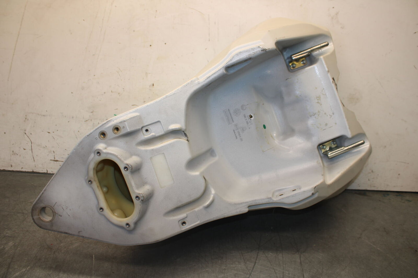 12-13 DUCATI STREETFIGHTER 848 GAS TANK FUEL CELL PETROL RESERVOIR BB705