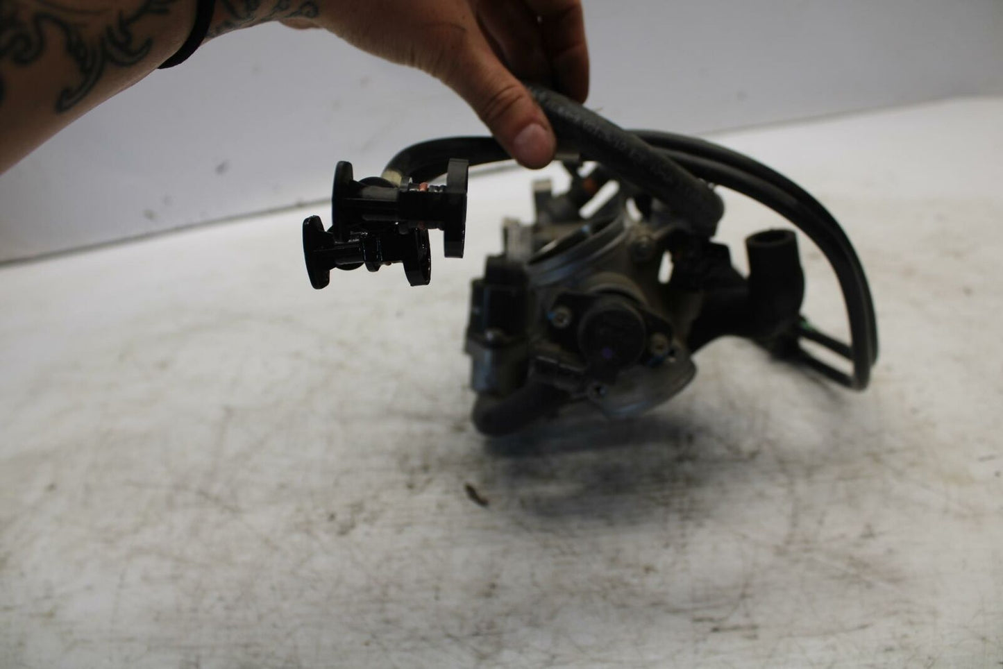 12 DUCATI MONSTER 796 MAIN FUEL INJECTORS / THROTTLE BODIES BB276