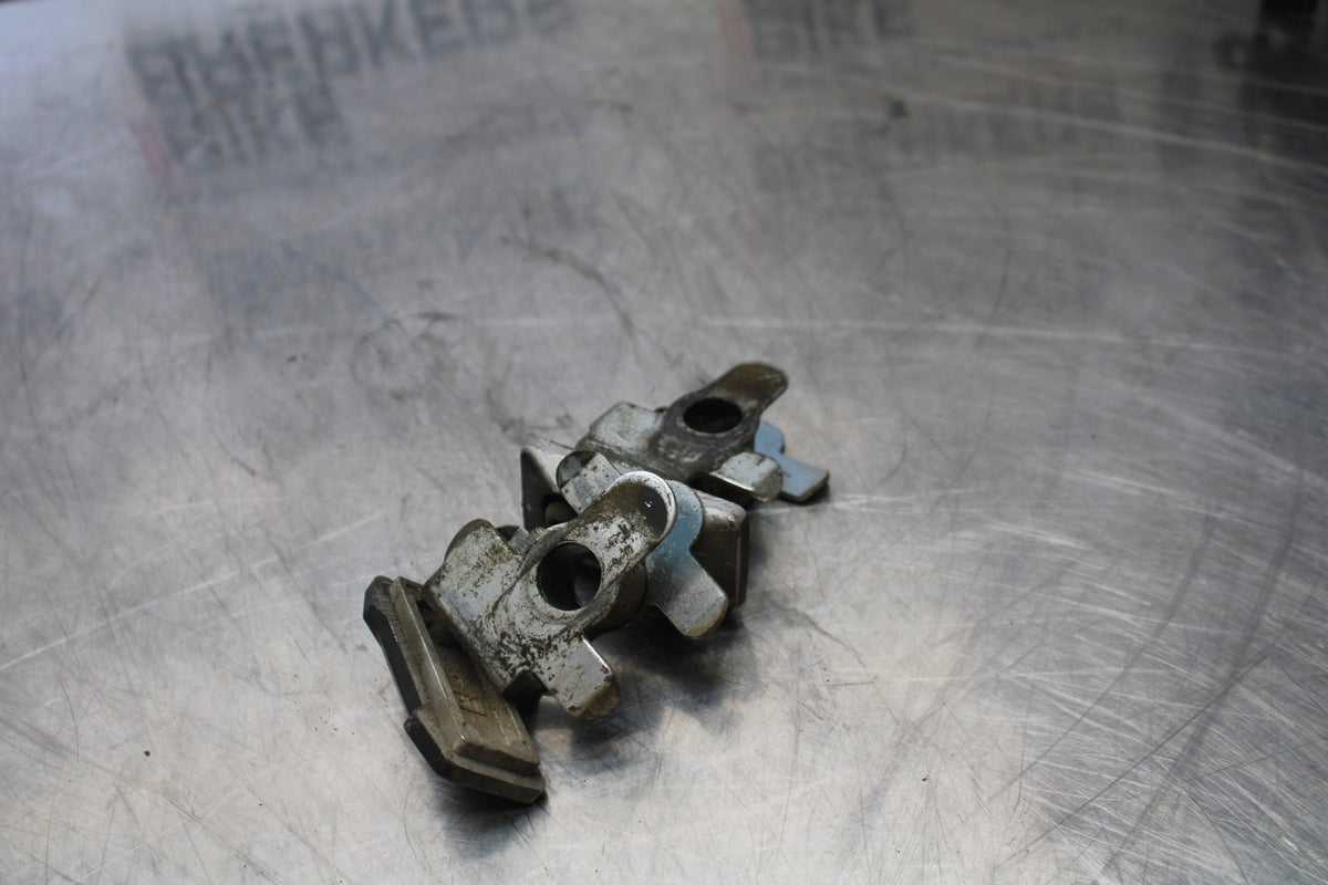 00 SUZUKI SV650 SWINGARM CHAIN TENSIONER ADJUSTMENT BRACKETS BB156