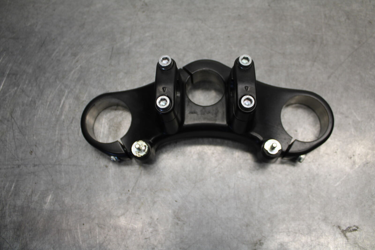 06-07 DUCATI MONSTER 695 FORKS UPPER TRIPLE TREE CLAMP BB674