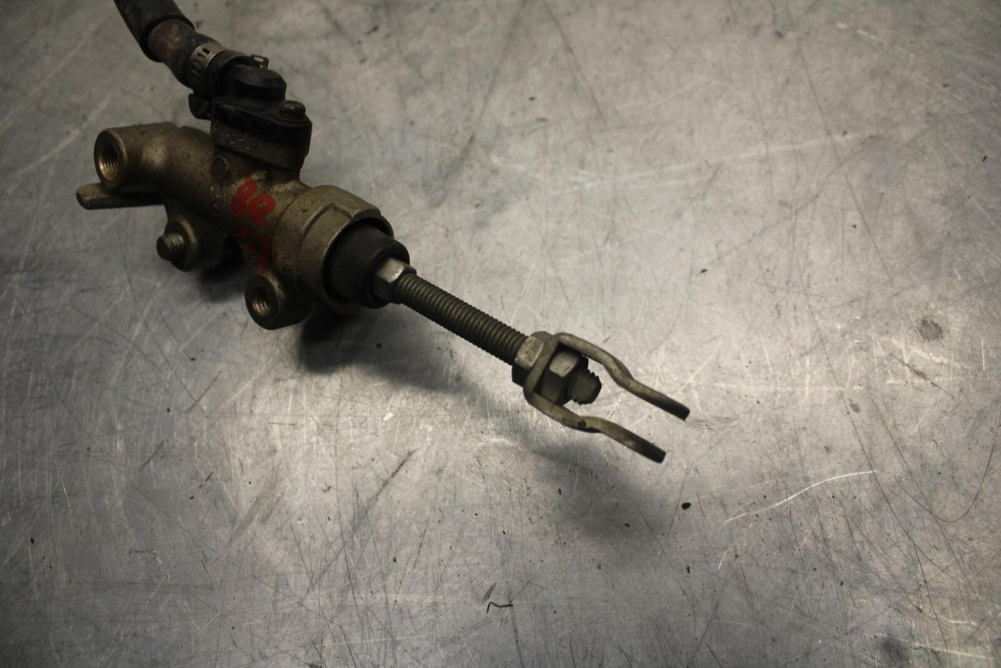 1994 Suzuki GSXR750W REAR BACK BRAKE MASTER CYLINDER W RESERVOIR BB17