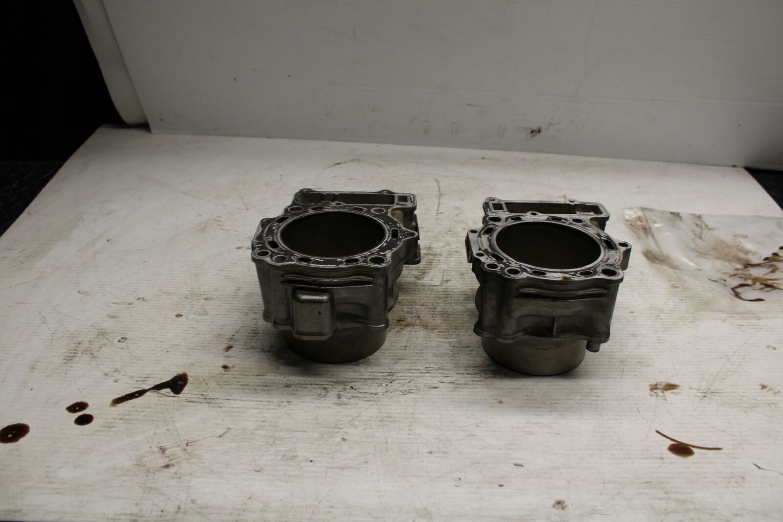 03-05 SUZUKI SV1000 ENGINE MOTOR PISTON CYLINDERS BLOCK JUG BB296