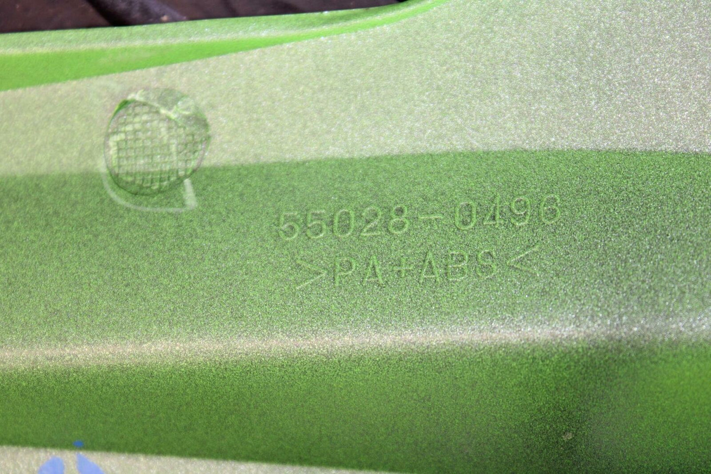 17 KAWASAKI NINJA 300 FRONT CENTER COWL FAIRING BB215