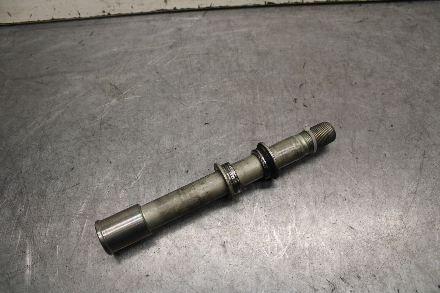 13-18 KAWASAKI NINJA ZX6R FRONT WHEEL RIM AXLE PIVOT BOLT 41068-0595 BB666