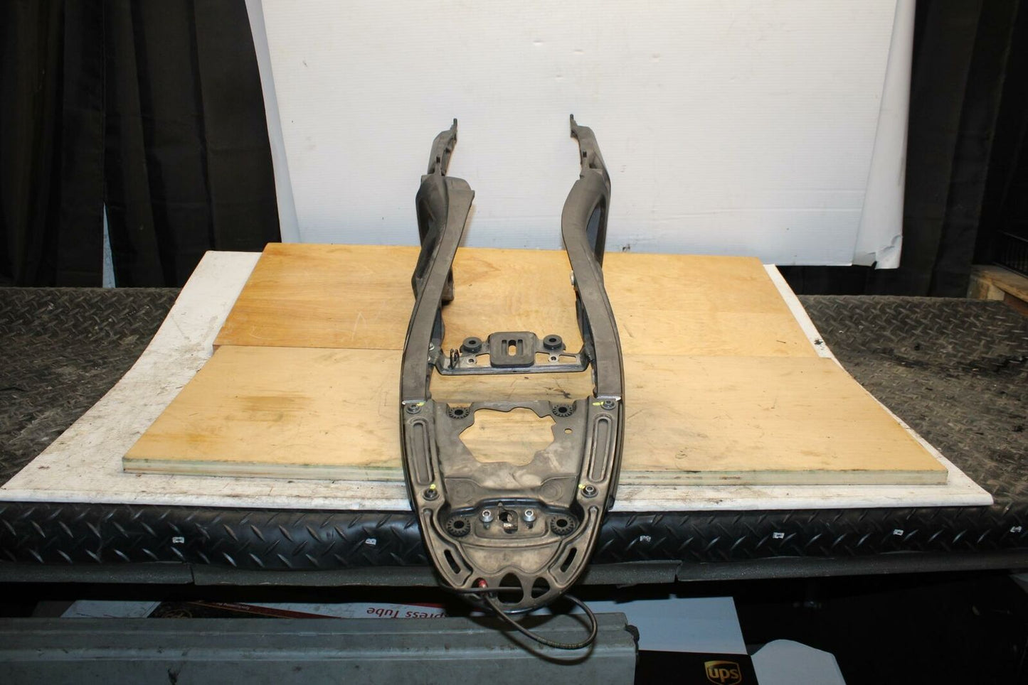 08-14 DUCATI MONSTER 696 REAR BACK TAIL SUBFRAME SUB FRAME BB324