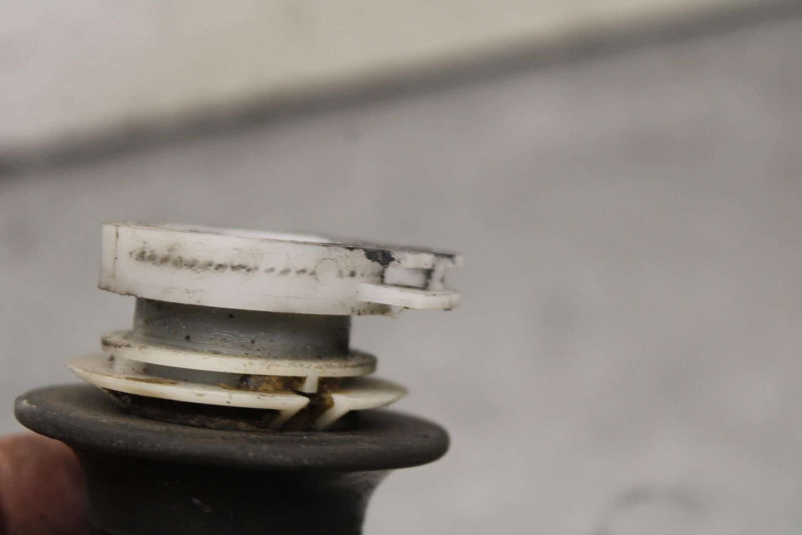 01-03 SUZUKI GSXR600 RIGHT THROTTLE GRIP BB639