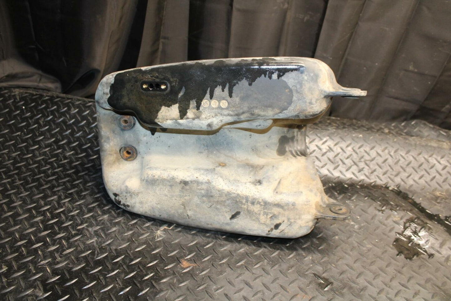 85-86 SUZUKI QUADRACER 250 GAS TANK FUEL CELL PETROL RESERVOIR BB210
