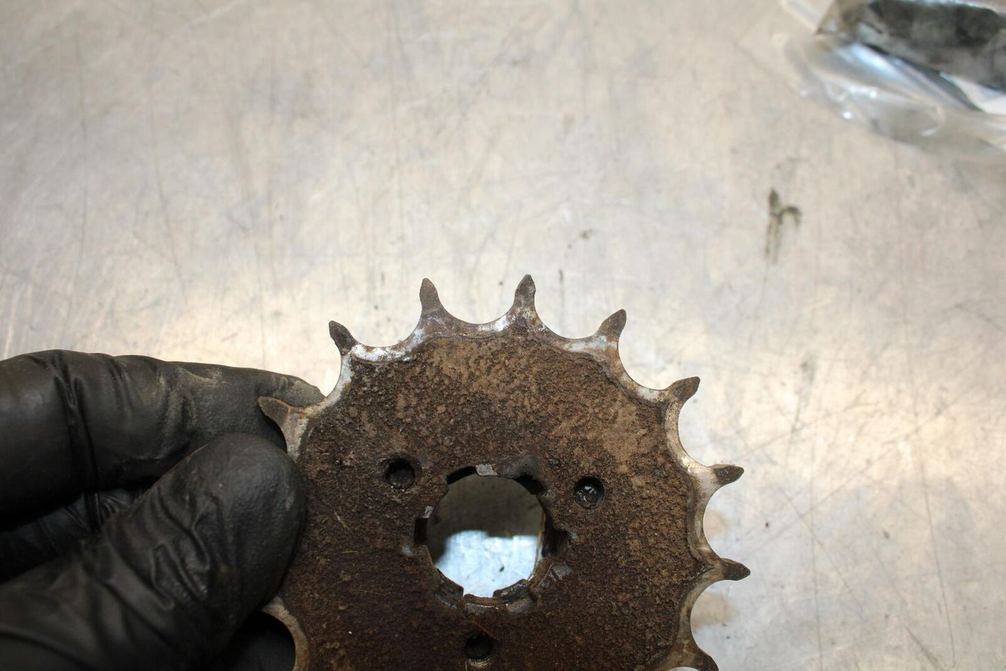 75 SUZUKI GT 550 FRONT AND REAR BACK SPROCKET BB67