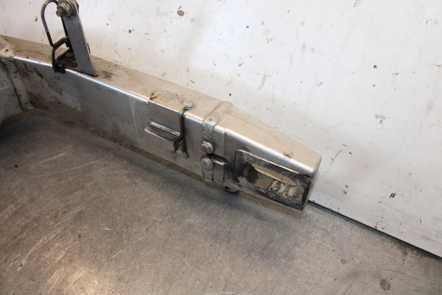 03-07 SUZUKI SV1000S REAR SWINGARM BACK SUSPENSION SWING ARM BB657