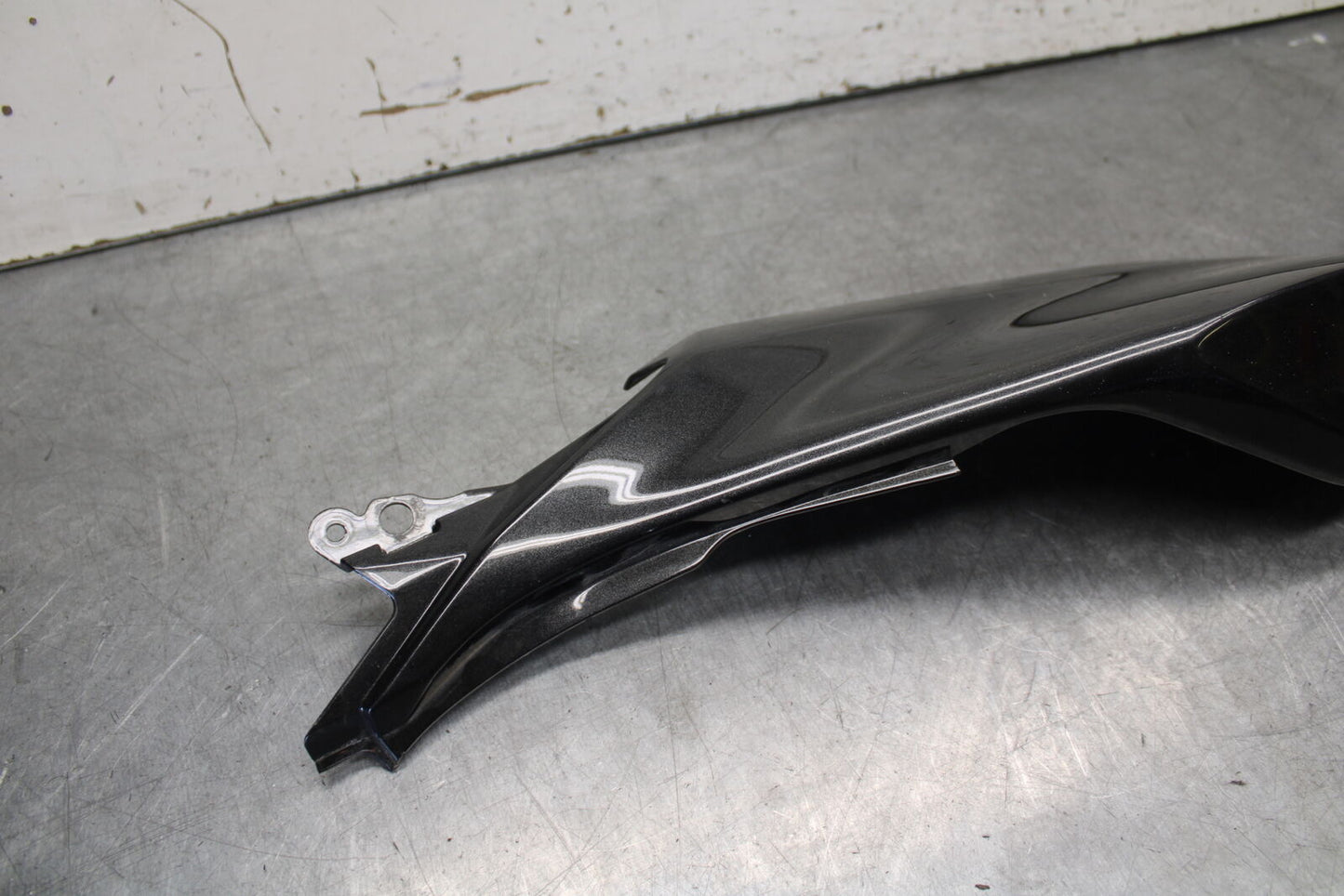 18-23 KAWASAKI NINJA 400 RIGHT REAR BACK TAIL FAIRING COWL SHROUD BB679