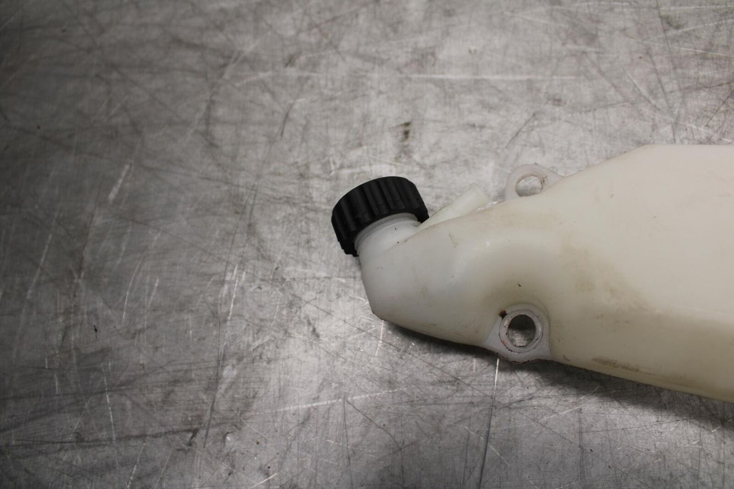 21 HUSQVARNA VITPILEN 401 COOLANT WATER TANK RESERVOIR BOTTLE BB467