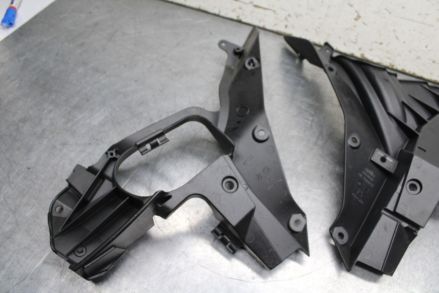 21-24 APRILIA TUONO 660 FACTORY RIGHT LEFT INNER FAIRINGS COWLS PANELS BB733
