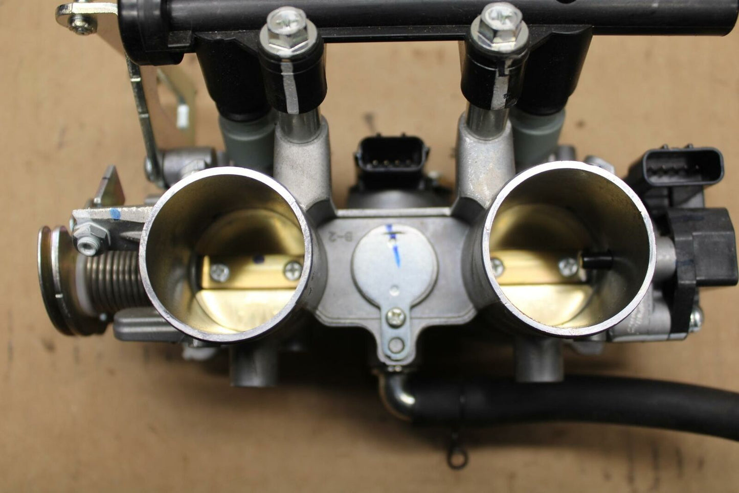 19-21 YAMAHA YZF R3 CARBS CARBURETORS BB378