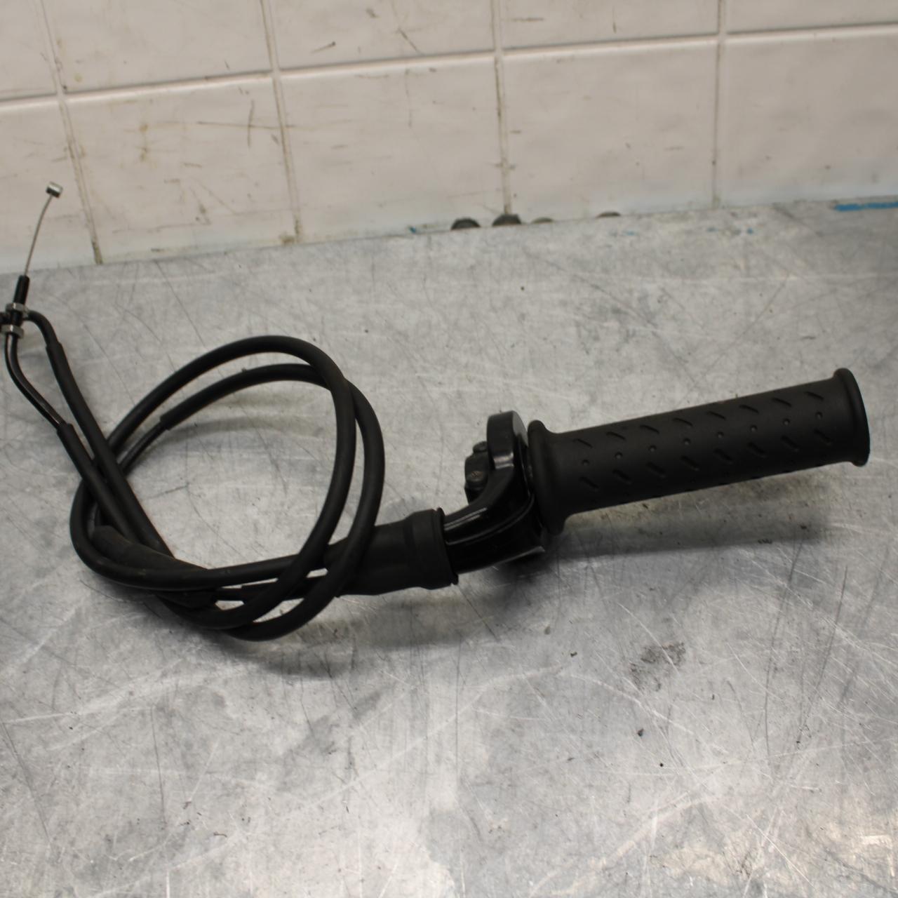 14-15 TRIUMPH STREET TRIPLE R THROTTLE CABLE LINE HOUSING GUIDE BB441