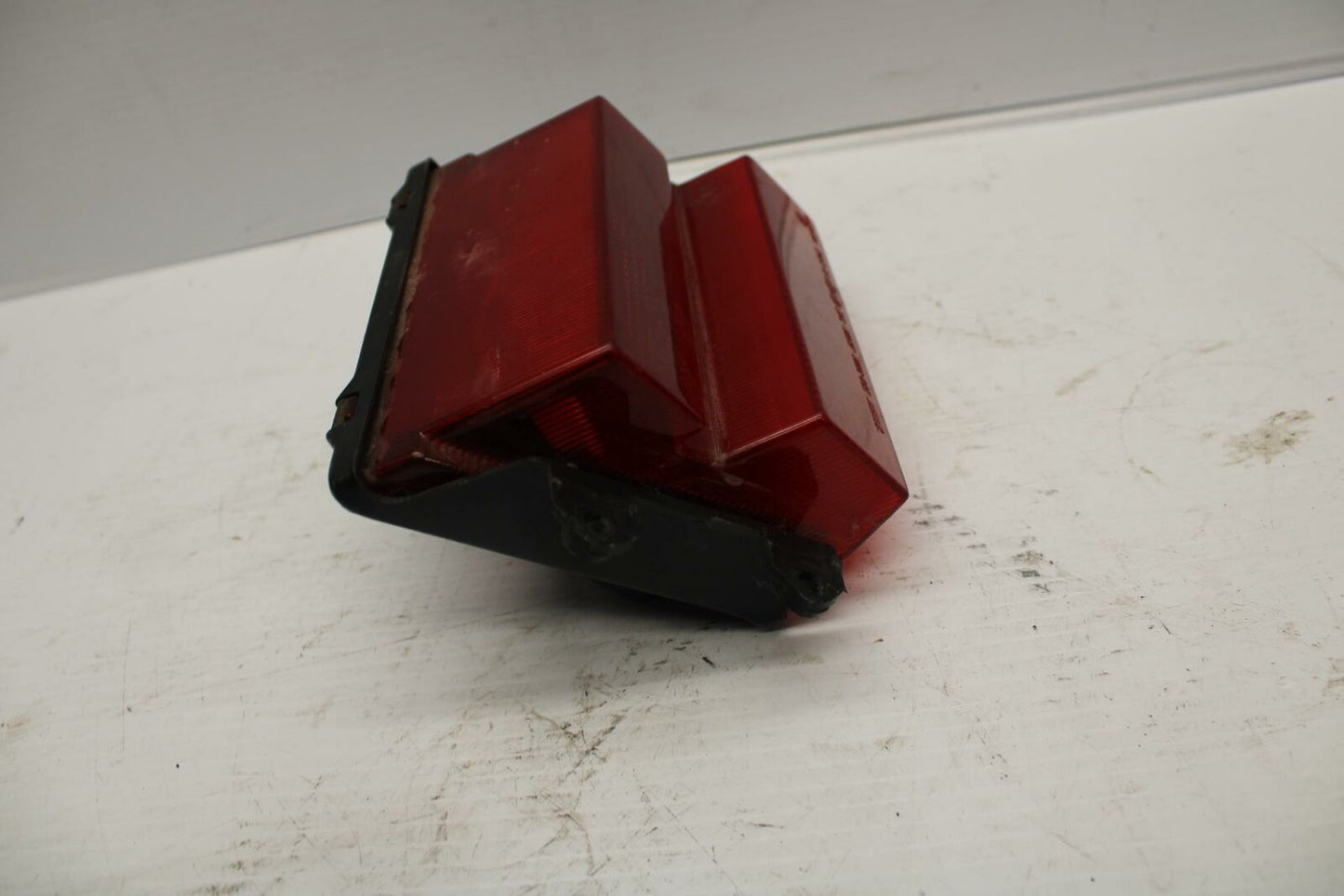 96 YAMAHA YZF750R REAR TAIL TAILLIGHT BACK BRAKE LIGHT BB237