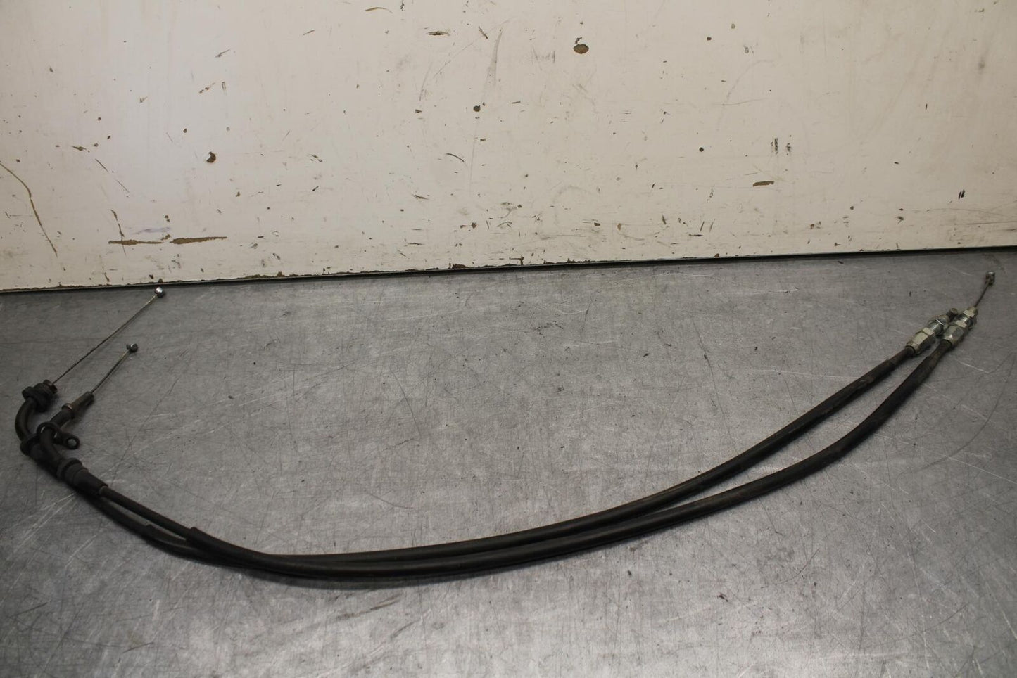 01-03 SUZUKI GSXR600 THROTTLE CABLES LINES BB633