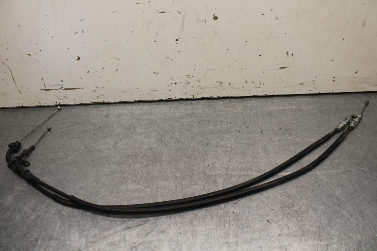 01-03 SUZUKI GSXR600 THROTTLE CABLES LINES BB633