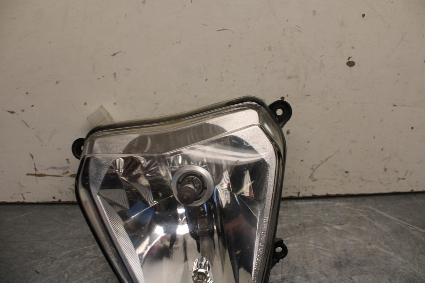 16-18 KTM 690 DUKE FRONT HEADLIGHT HEAD LIGHT LAMP BB631