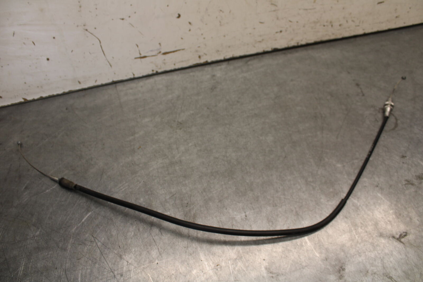 06-07 DUCATI MONSTER 695 THROTTLE CABLES LINES BB674