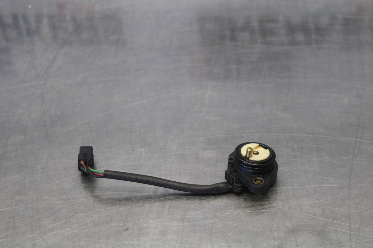 15 TRIUMPH TIGER 800 ENGINE MOTOR GEAR POSTION SENSOR BB873