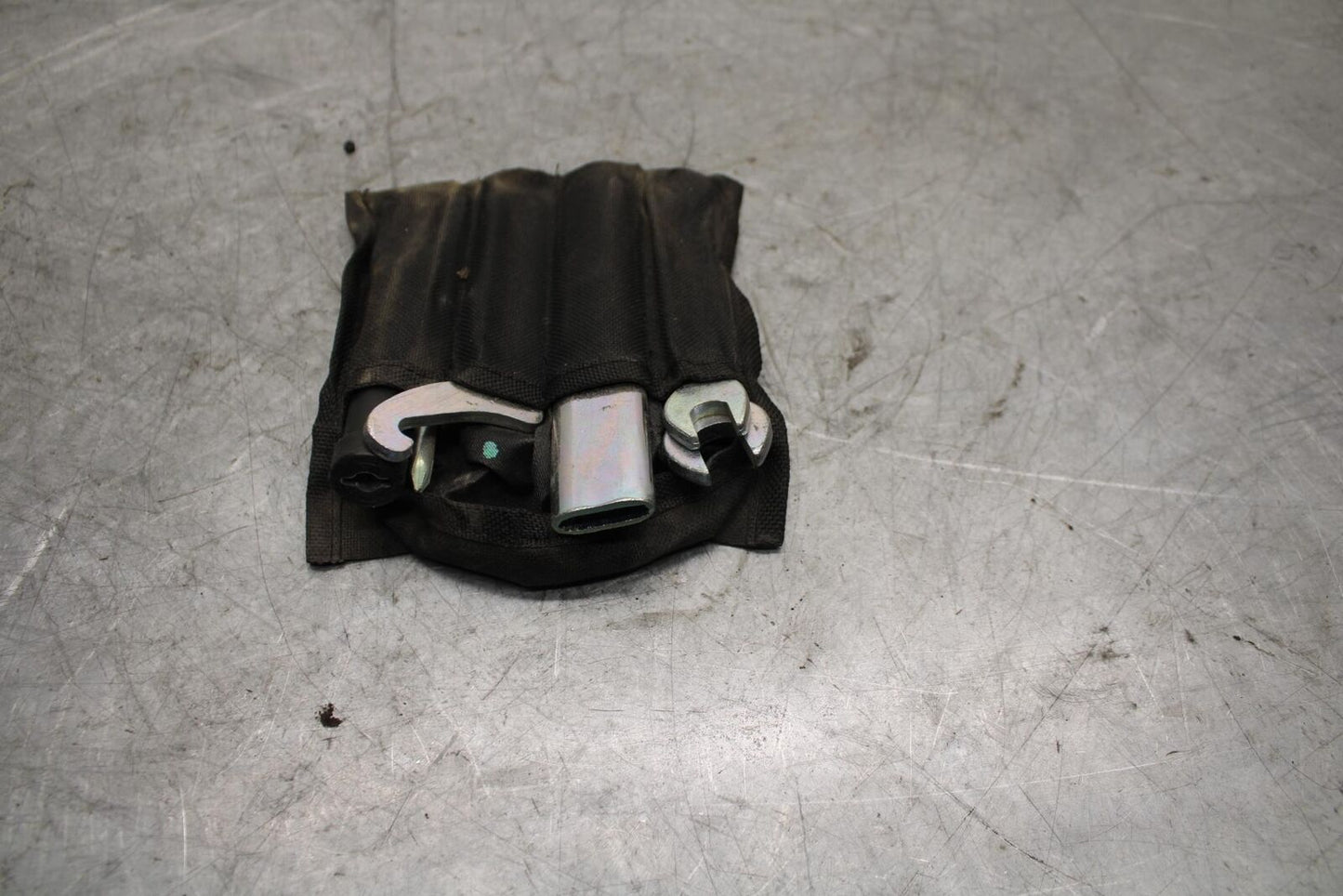 2015 Yamaha YZF R3 STOCK TOOLS OEM TOOL BAG KIT SET 1WD-F8100-00-00 BB526