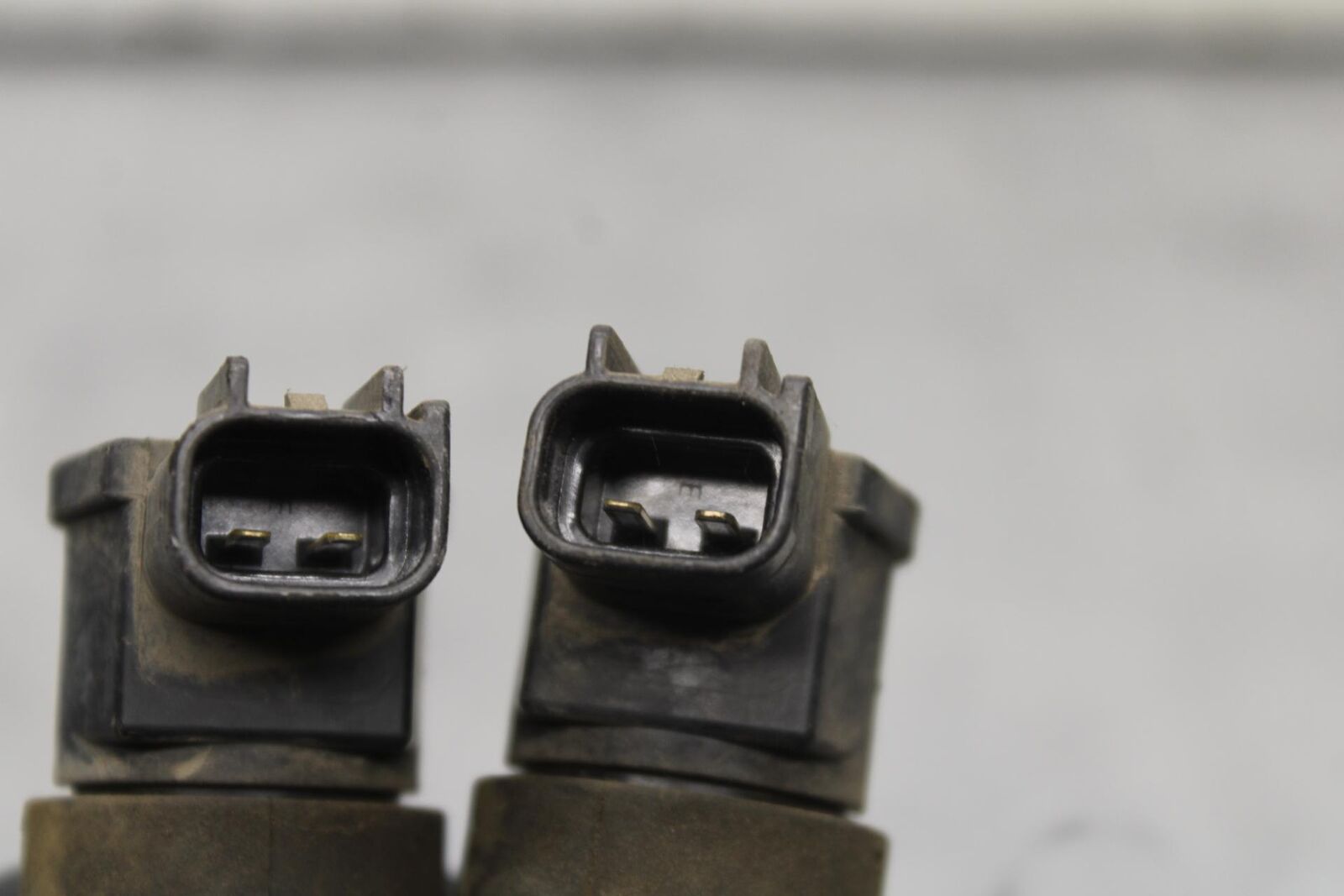 01-03 SUZUKI GSXR600 IGNITION COILS COIL SPARK PLUG CAPS 33410-35F00 BB633