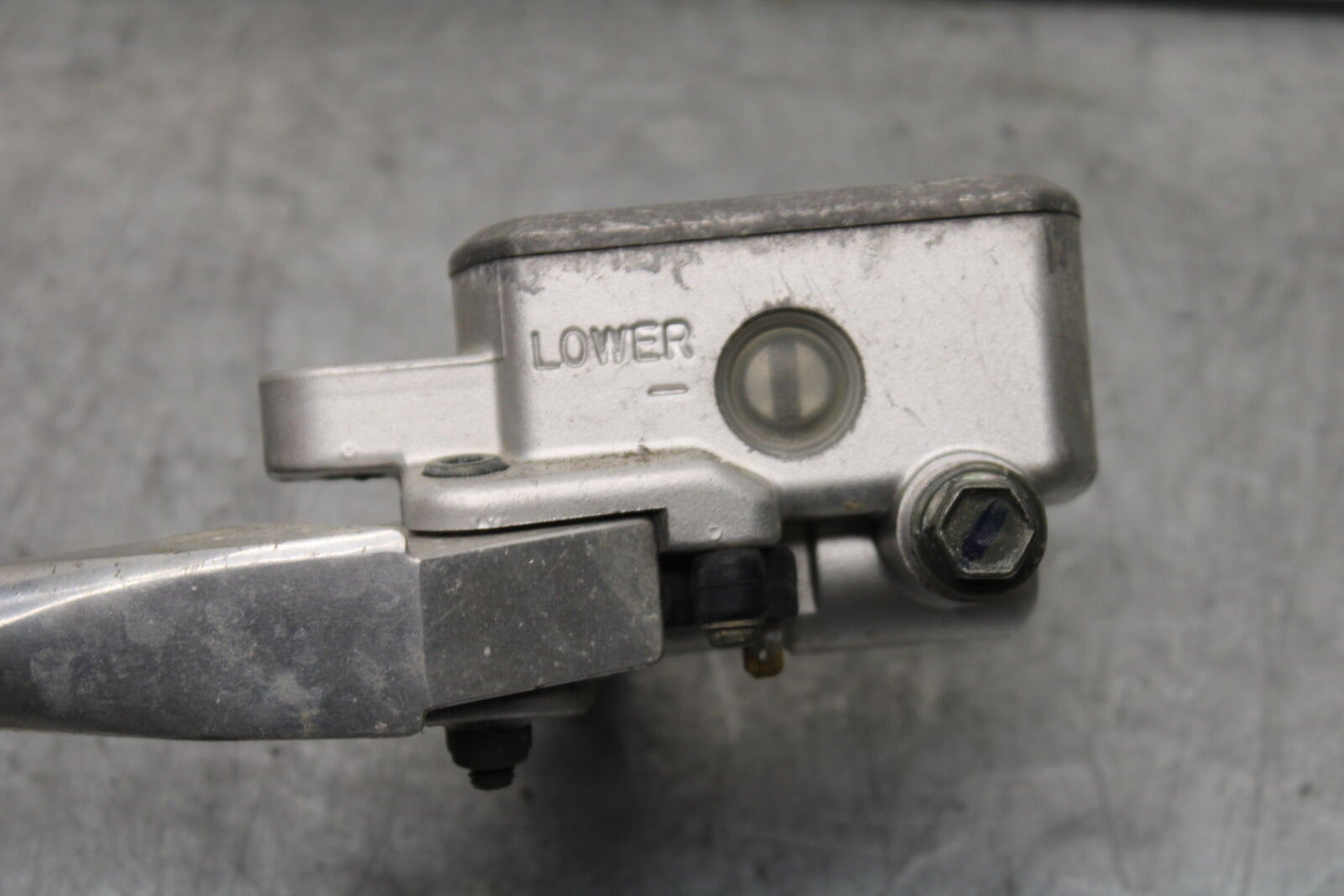 99-00 YAMAHA V STAR 1100 FRONT BRAKE MASTER CYLINDER BB711