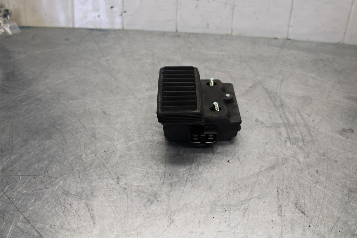 17-18 YAMAHA YZF R3 RECTIFIER VOLTAGE REGULATOR BB438