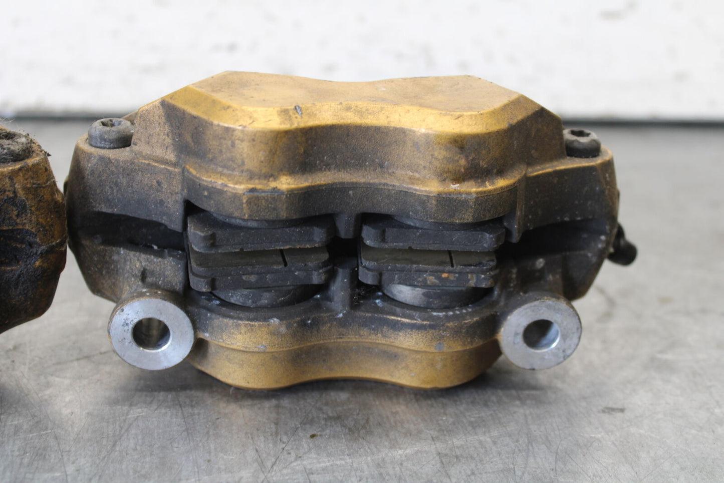 03-04 KAWASAKI NINJA ZX6RR RIGHT LEFT FRONT BRAKE CALIPER PAIR CALIPERS BB684