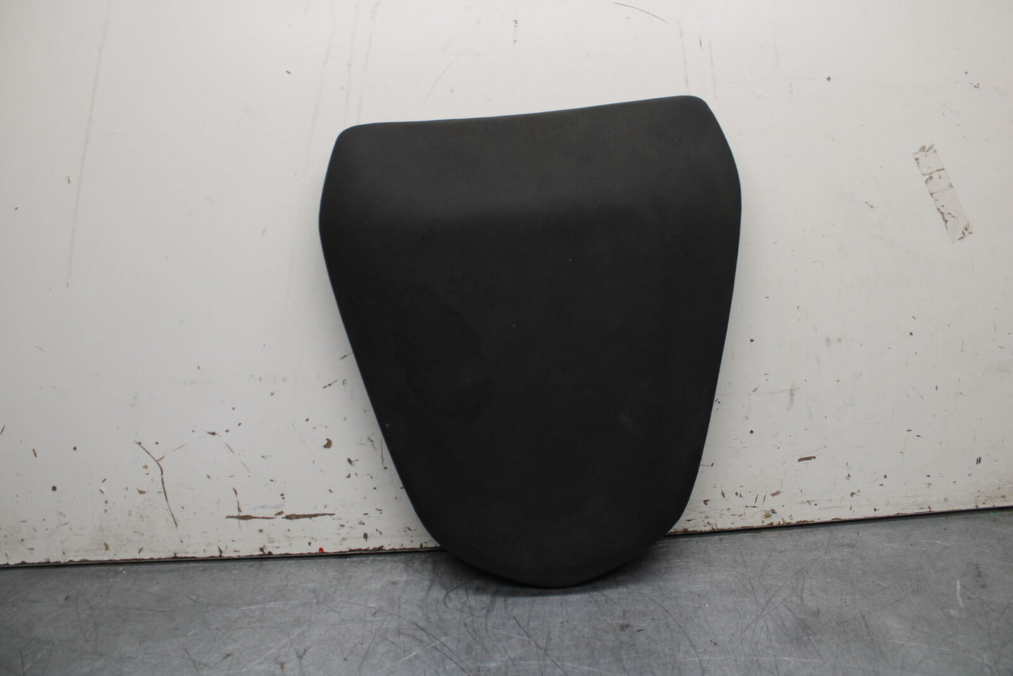 12-17 KAWASAKI ER-6N Z650 REAR BACK PASSENGER TANDEM SEAT PAD SADDLE BB709