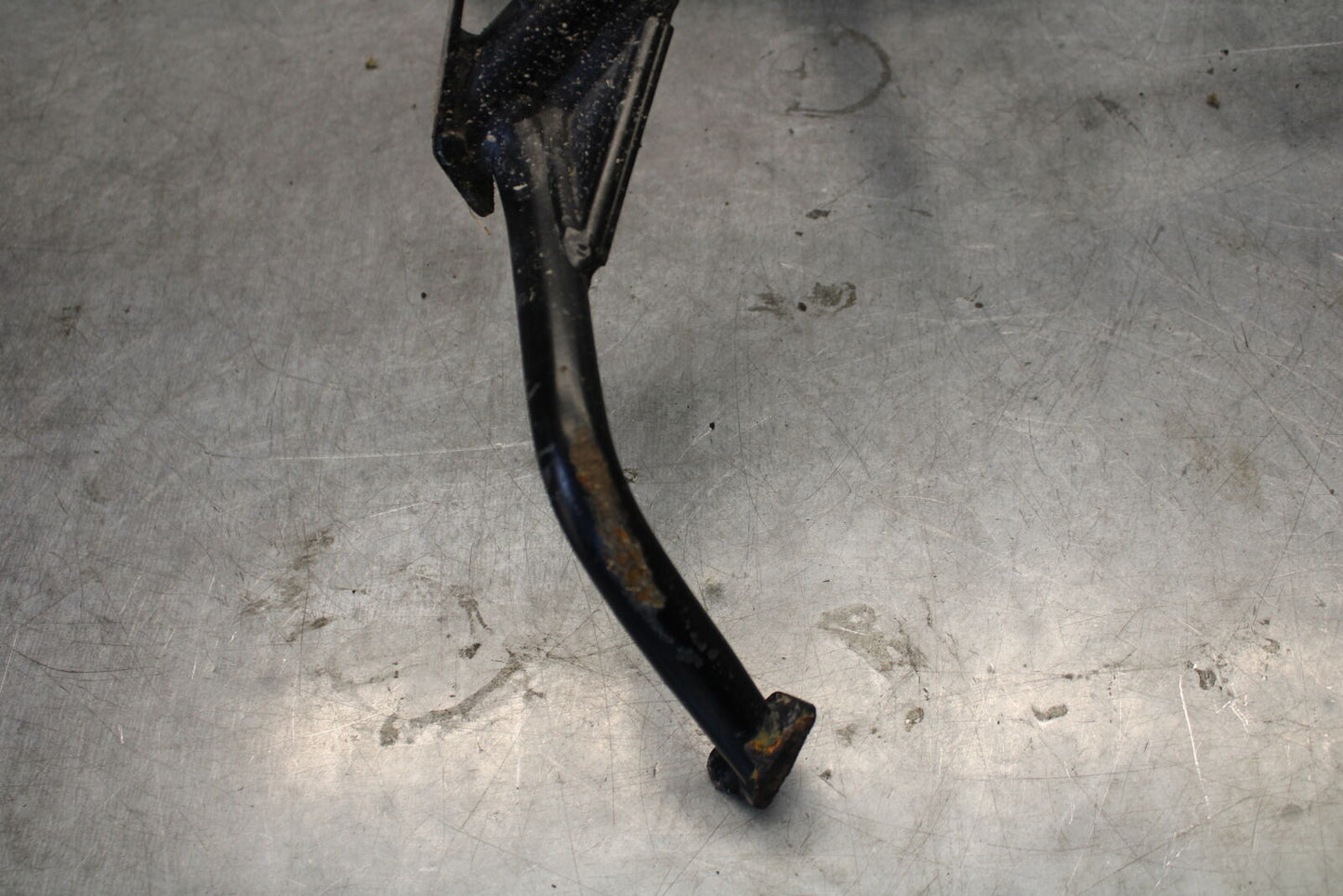 06-07 DUCATI MONSTER 695 CENTER MAIN STAND BB674