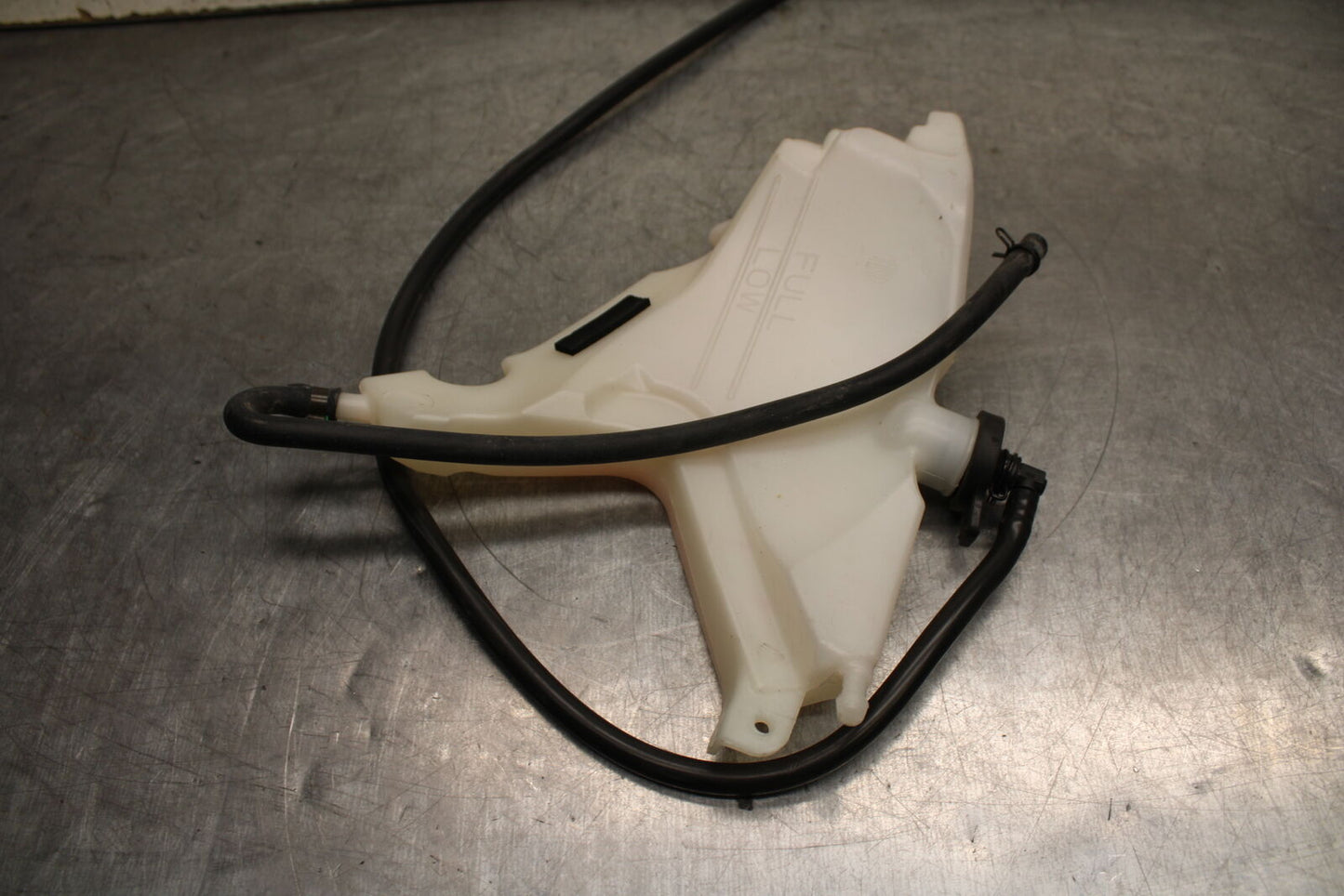21-24 APRILIA TUONO 660 FACTORY COOLANT WATER TANK RESERVOIR BOTTLE BB733