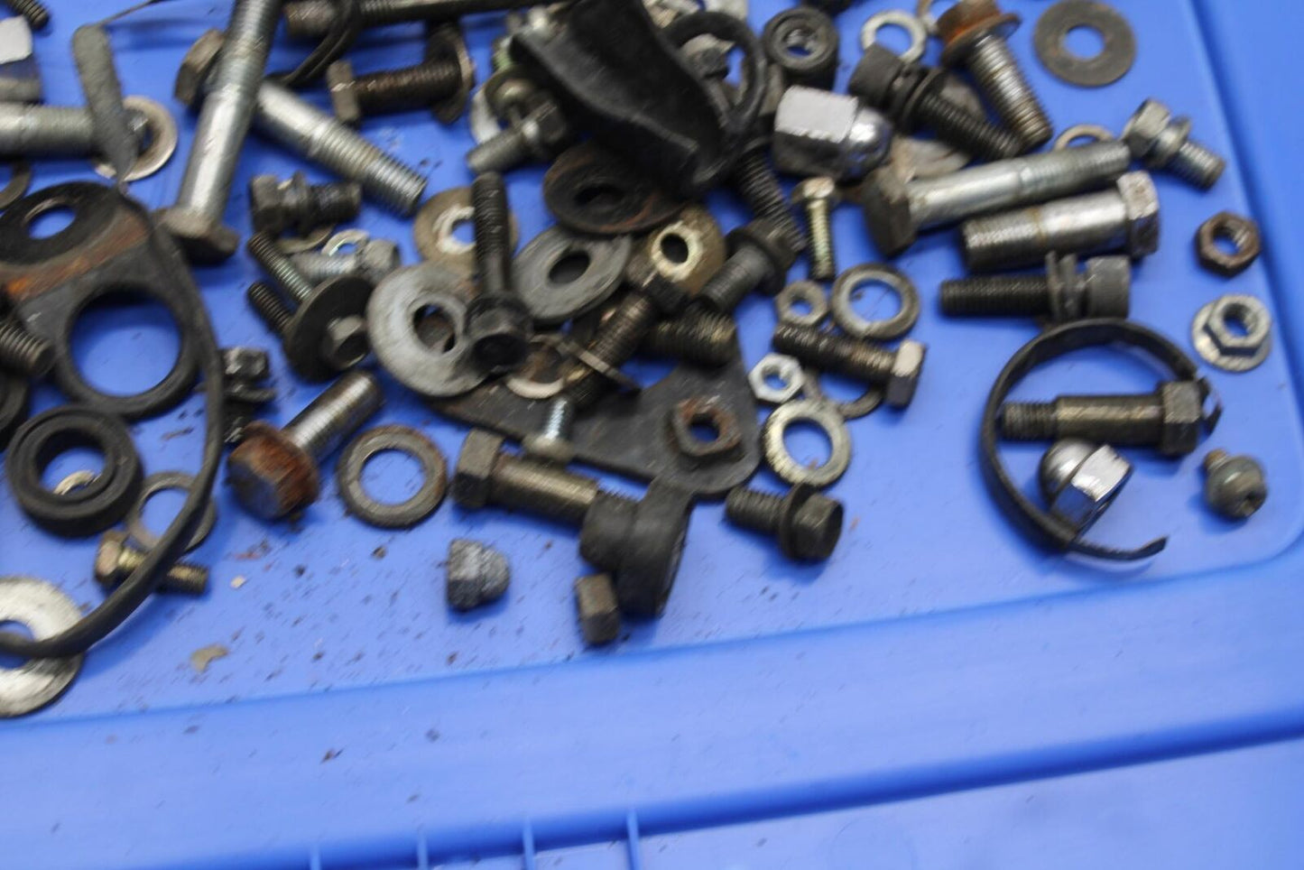 80-81 SUZUKI GS1000GL L MOUNTING BOLTS HARDWARE MOTOR SCREWS BB103