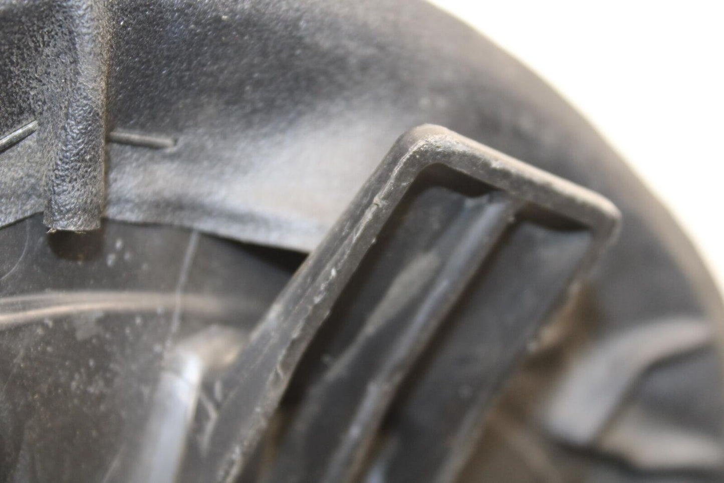 01-03 SUZUKI GSXR600 REAR BACK PASSENGER TANDEM SEAT PAD SADDLE PILLION BB621