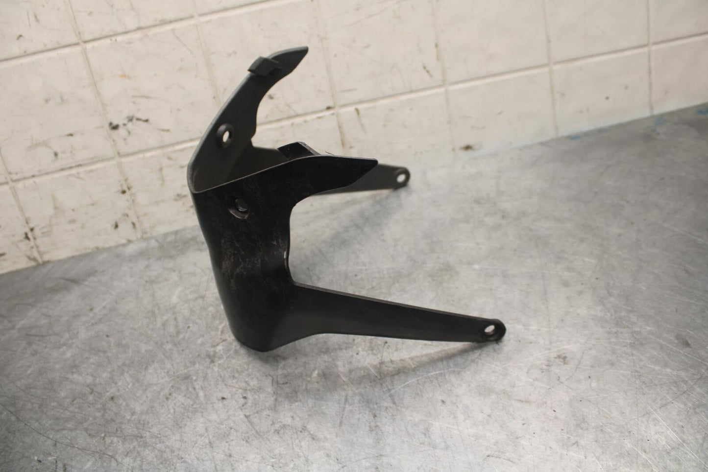2009 Aprilia Shiver 750 SL750 FRONT WHEEL FENDER COWL FAIRING REAR BB506