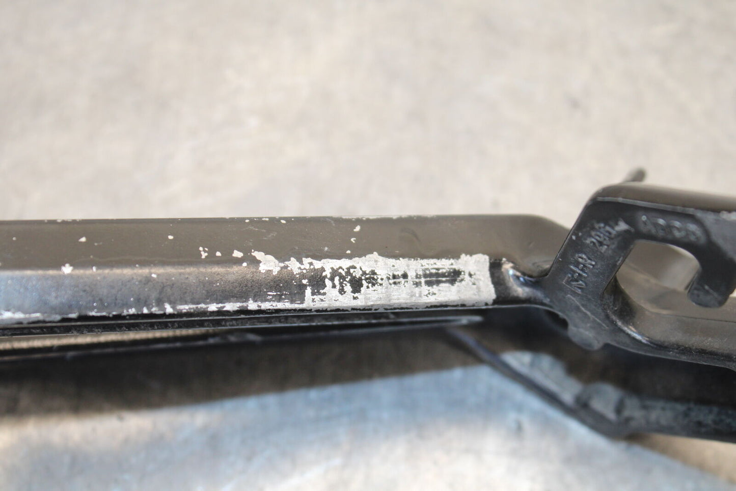 04-05 SUZUKI GSXR600 RIGHT REAR BACK PASSENGER PEG BB658
