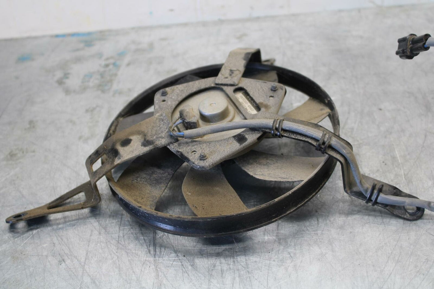 19-20 KAWASAKI NINJA ZX6R ENGINE RADIATOR COOLING FAN BB419
