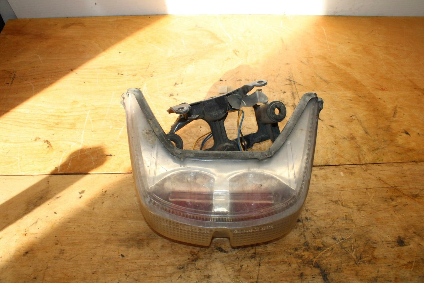 99-00 YAMAHA YZF R6 REAR TAIL TAILLIGHT BACK BRAKE LIGHT BB327