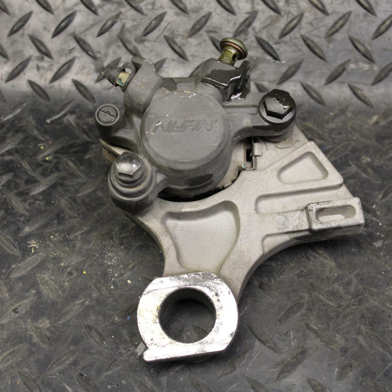 01-06 YAMAHA YZF R6S REAR BACK BRAKE CALIPER W MOUNT BRACKET BB169