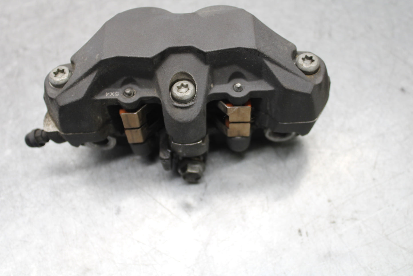 05-06 SUZUKI GSXR1000 RIGHT LEFT FRONT BRAKE CALIPER SET PAIR CALIPERS BB663
