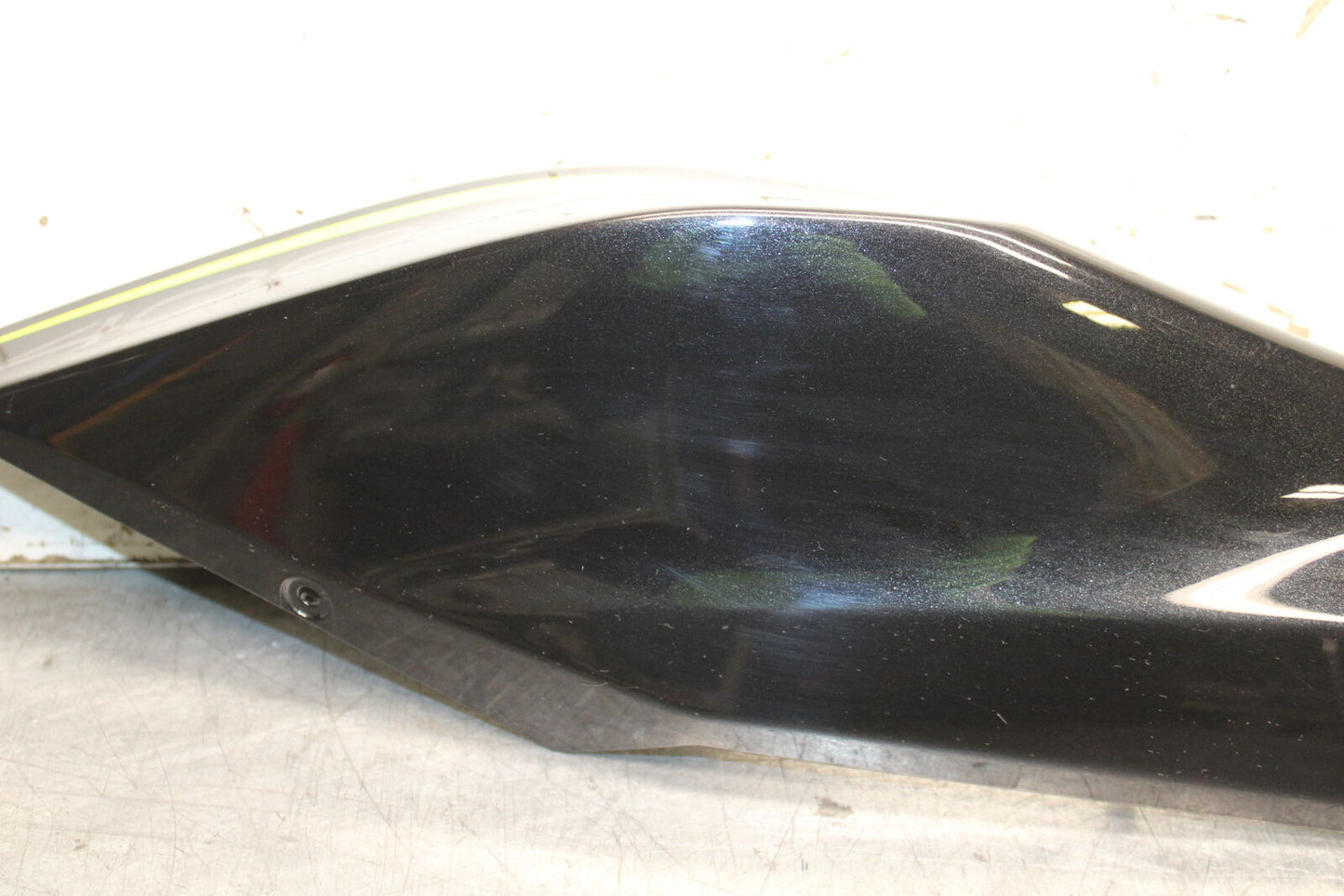 19-22 KAWASAKI Z400 RIGHT REAR BACK TAIL FAIRING COWL SHROUD BB738