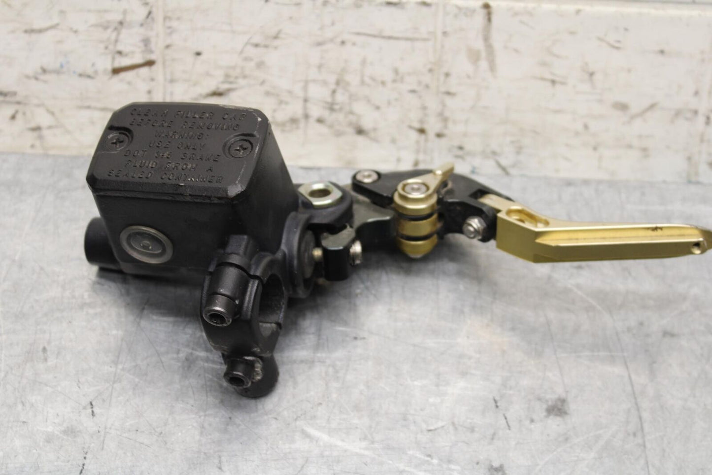 2005 Ducati Monster S2R FRONT BRAKE MASTER CYLINDER w/ LEVER BB557