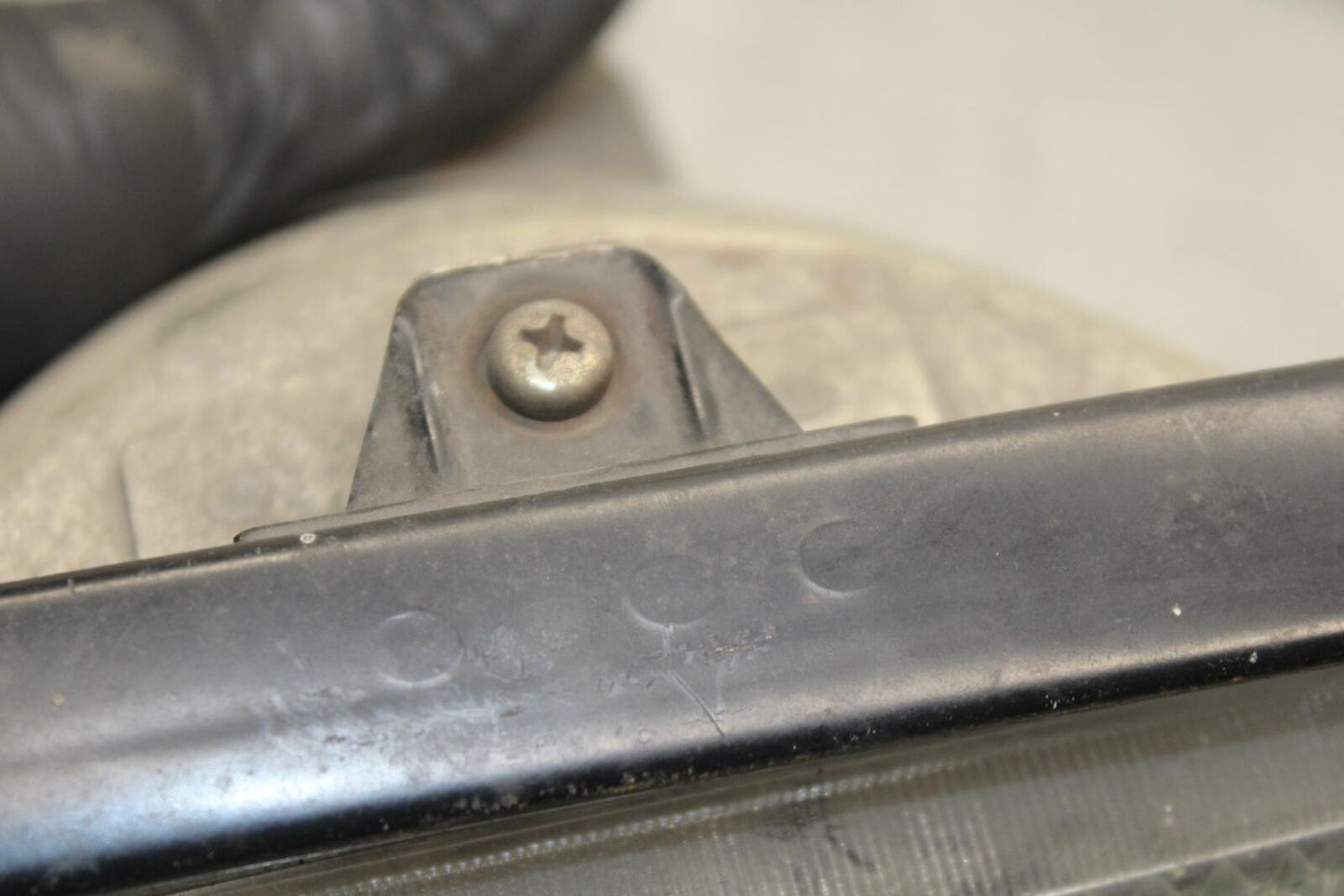 84-86 KAWASAKI GPZ900 FRONT HEADLIGHT HEAD LIGHT LAMP BB84