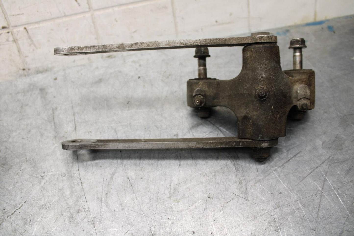 2002 Kawasaki Ninja ZX12R REAR DOGBONE SHOCK LINKAGE LINK 39007-1302 BB48