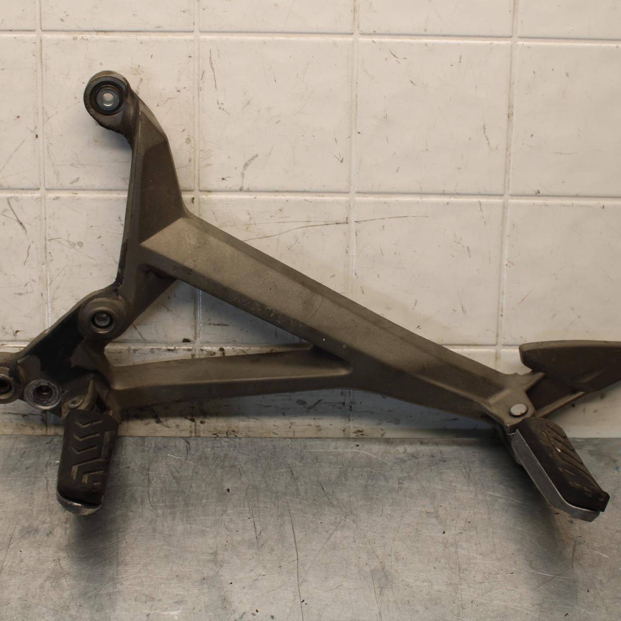2008 Aprilia Shiver 750 SL750 LEFT REARSET REAR INCLUDING REAR PEG BB551