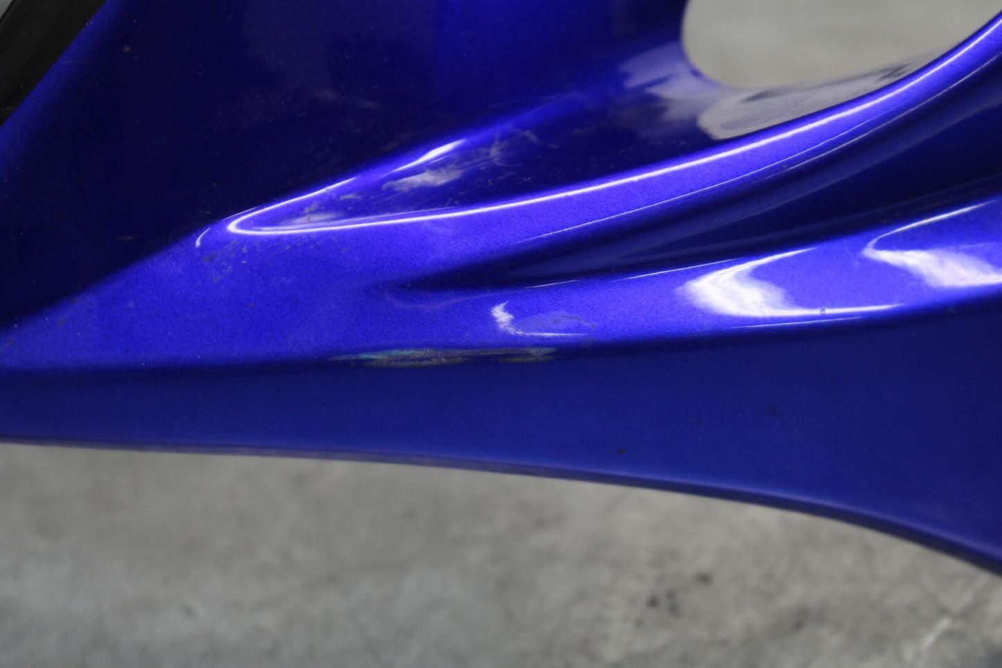 04-05 SUZUKI GSXR600 FRONT UPPER NOSE FAIRING COWL SHROUD BB658
