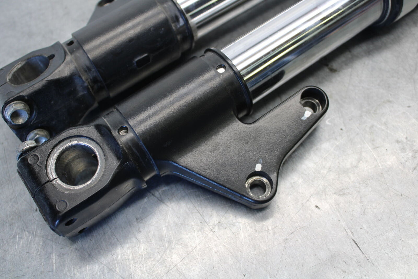 06-07 DUCATI MONSTER 695 FRONT FORKS SHOCK SUSPENSION SET PAIR BB674