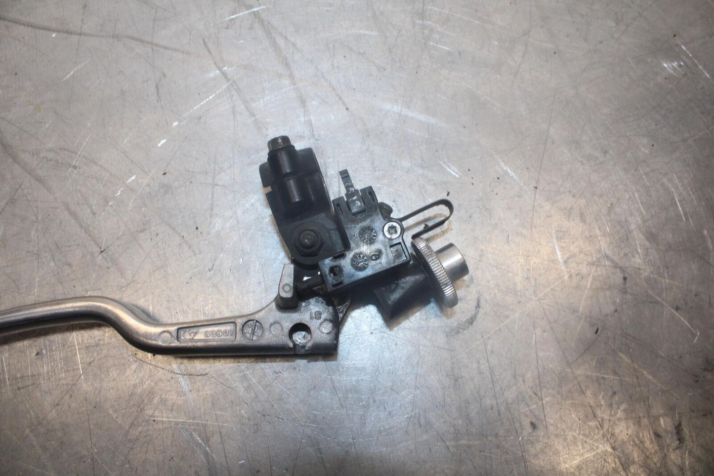 03-04 SUZUKI GSXR1000 CLUTCH PERCH MOUNT WITH LEVER BB459