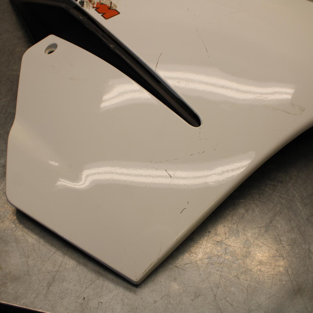 16-24 KTM 390 RC RIGHT FRONT SIDE FAIRING COWL SHROUD BB649