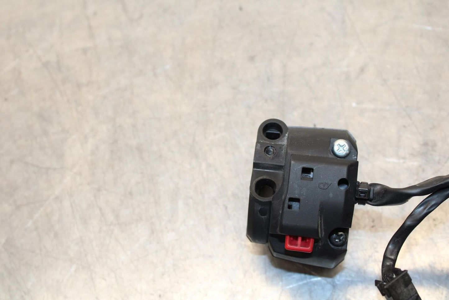 20 SUZUKI GSXR 1000 RIGHT CLIP ON HANDLE KILL OFF START SWITCH BB597